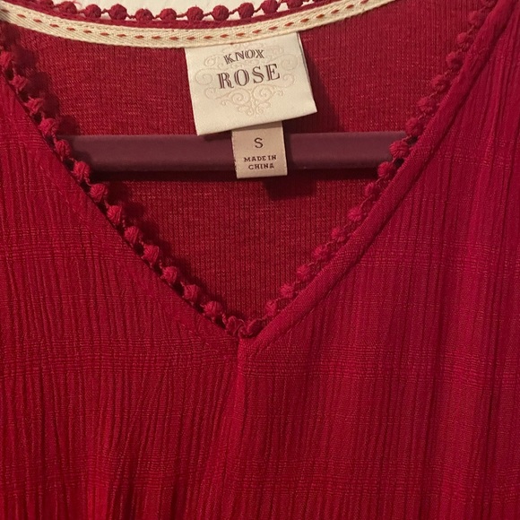 Red blouse - Picture 2 of 3